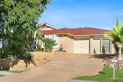 16 Armitage Avenue, Horsley NSW 2530 Domain