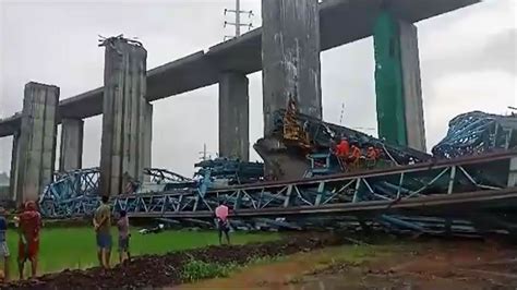 16 workers killed in crane collapse in western India