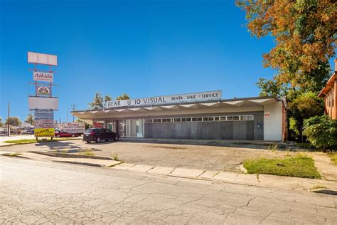 1602 w kings hwy. Find people by address using reverse address lookup for 1602 W Kings Hwy, San Antonio, TX 78201. Find contact info for current and past residents, property value, and more. 