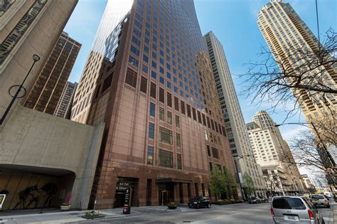 161 e chicago ave. Sold: 3 beds, 3 baths, 2800 sq. ft. condo located at 161 E Chicago Ave Unit 34DE, Chicago, IL 60611 sold for $1,000,000 on Oct 13, 2023. MLS# 11847620. This rarely available 2,800 sqft SW corner co... 