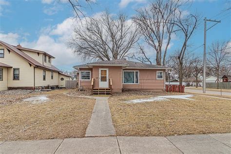 1626 1st Ave S, Fargo, ND 58103 Zillow