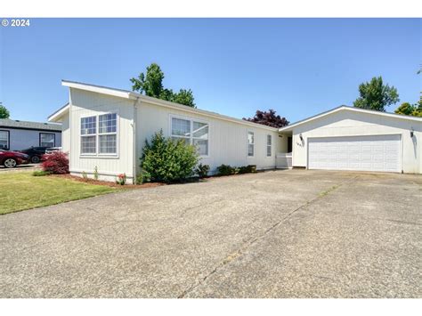 1663 NW Del Monte Dr, McMinnville, OR 97128