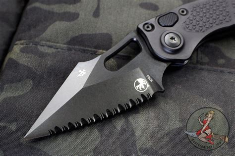 Thoughtfully shaped button opener with powerful automatic action. Black-anodized, textured aluminum handle. Reliable button lock. Right-side clip for secure pocket carry. The Microtech Stitch is a production version of the custom knife collaboration between Marfione Custom Knives and Borka Blades. This knife is a beefy, hard-hitting automatic .... 