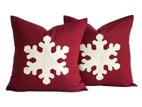 16x16 christmas pillow covers. PACKAGE INCLUDES: Set of 4 christmas pillow covers 16x16, No Insert or Filler. Pattern is only on the front and no printing on the back. (This christmas throw pillow covers will … 