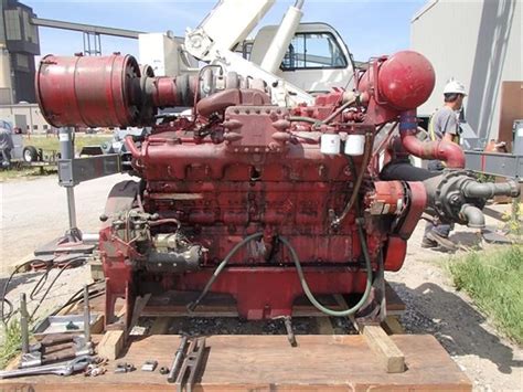 1710 cummins engine