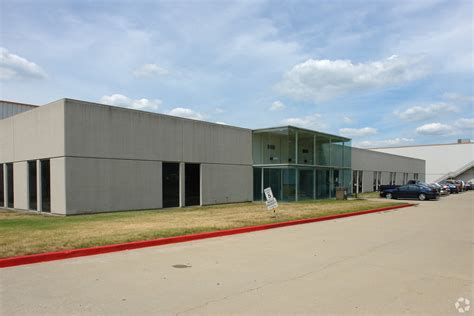 Amazon Fulfillment Center TEB4 is a warehouse