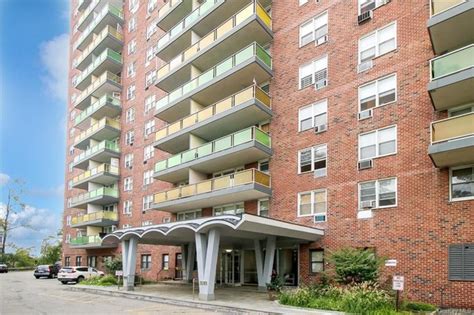 Yonkers, NY 10710. 3 bed. 2 bath. 1,350 sqft. 1841 Central Park Ave Apt 8M, is a coop home, built in 1967, with 3 beds and 2 bath, at 1,350 sqft. This home is currently not for sale. Property type.. 