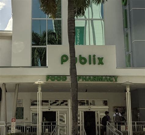 Publix at 18 Biscayne Shopping Center 1776 Biscayne Blvd. com Category: Publix Pharmacy, Pharmacy Store Hours: Nearby Stores: CVS Pharmacy - At 10500 .... 