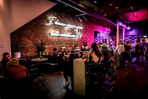 18+ gay bars in seattle