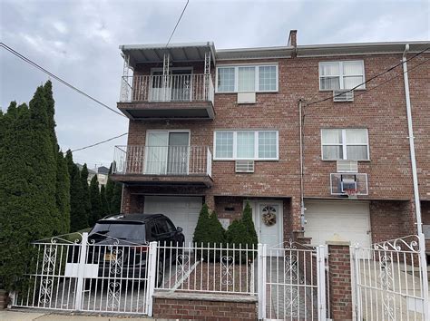 View detailed information about property 21-55 Hazen St Unit Baseme, Flushing, NY 11370 including listing details, property photos, school and neighborhood data, and much more.