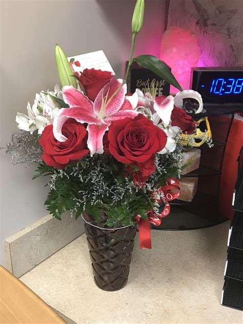 1800 flower. Surprise your beautiful girlfriend with a mini heart Valentine's bouquet from 1-800-Flowers.com. You can easily order, track, and manage your account online and choose from a variety of flower arrangements, plants, and gifts. Make her day special with same day delivery options and a personalized message. 