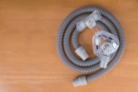 1800cpap - All CPAP components should be rinsed with cool, clean water after being washed. The components should be free of any soap, including soap film, so double-check that they are clean before leaving them to dry. This is particularly important for thin tubing, as it is easy to miss soap bubbles trapped inside them.