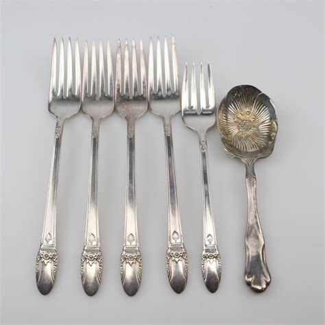 1847 Rogers Bros I S Silverware First Love Silver Plat