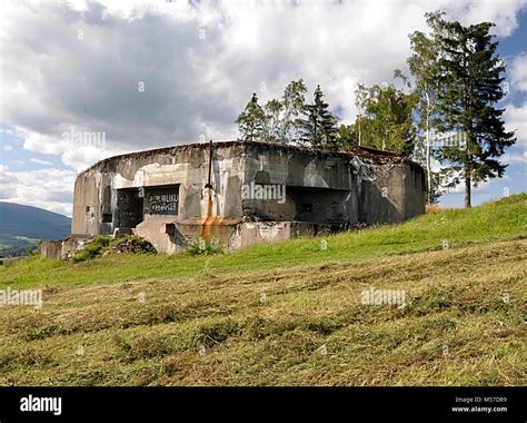 19,473 Military bunker Images, Stock Photos & Vectors