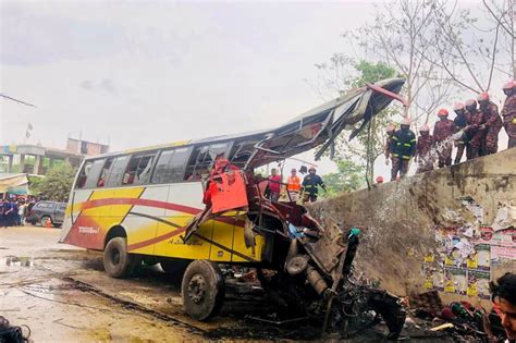 19 die, over 20 injured in bus crash in central Bangladesh
