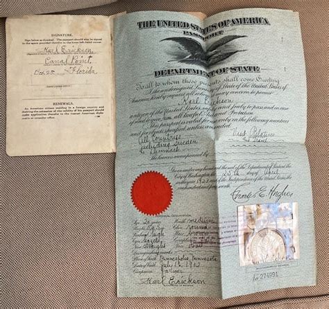 1920 US Passport & 1930 Certificate of Citizenship & photos