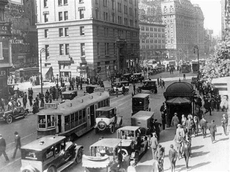 1920s American Culture: City Life & Values - Study.com