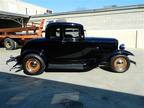 Mileage 8349. Posted Over 1 Month. --> Year: 1932 Mileage: 8349 Primary color: Red Transmission type: 3 Speed Automatic Engine: 350 V8 1932 Ford 5 Window Coupe This 1932 5 Window Coupe is a Down's glass body that is finished in a very nice red paint with custom white pinstriping. Powered by a Chevy 350 with TH350 transmission. . 