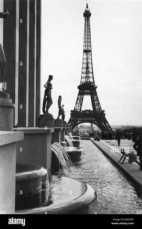 1934 Eiffel Tower