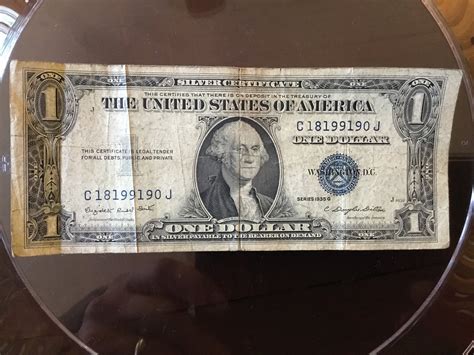 obverse text: silver certificate / 1 / one / this certifies that ther