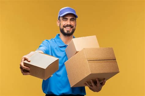 194,300+ Delivery Man Stock Photos, Pictures & Royalty-Free …