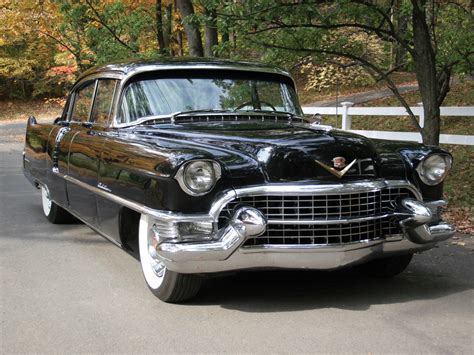 Unveiling the Legendary 1955 Cadillac Fleetwood Sixty Special: A Masterpiece of Automotive Grandeur