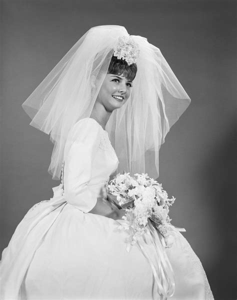 1960s Wedding Dress Photo Fashion-Era