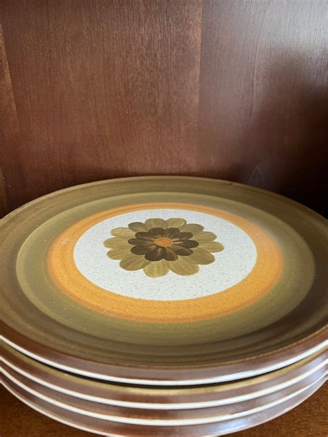 1970s Pottery Dishes - Etsy - muktibox.com