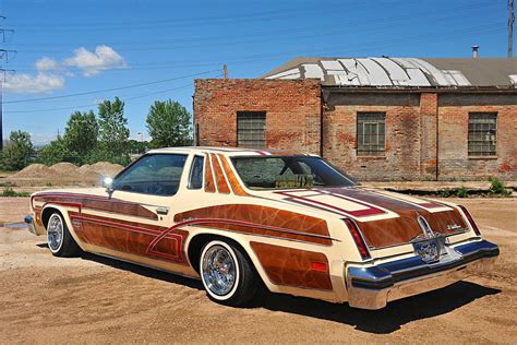 1976 Oldsmobile Cutlass Supreme Brougham: A Timeless Classic of American Luxury
