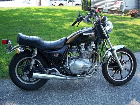 1983 kawasaki kz750 ltd specs.  Specs datasheet with technical data and performance...