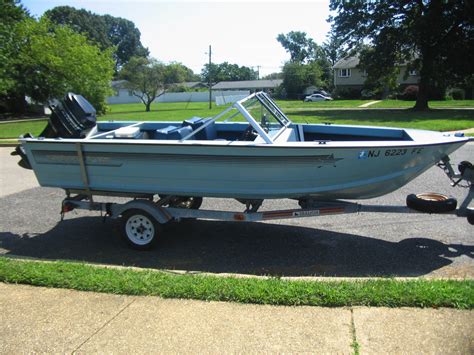 1986 Starcraft Marine SF14DLX . This Starcraft Marine outboard utility has a aluminum hull, is 14.5 feet long and 67 inches wide at the widest point. ... The boat weighs approximately 420 pounds with an empty fuel tank and without any gear or passengers. The maximum horsepower we have listed for this outboard boat is 35 hp . If repowering you .... 