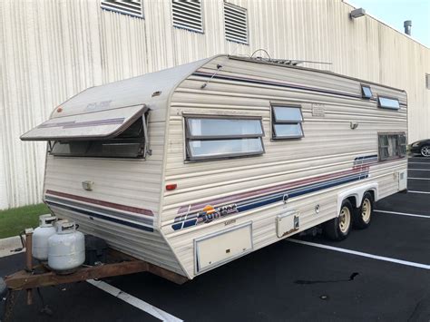 1988 sunline camper. Check out this very clean little 1988 Sunline Saturn 17 ft. camper, In the past year the previous owner has installed a new roof top Air, New Tires, New Fridge and more . this little camper only weighs 2800 pounds and is in incredible shape for this low price . Came from north Georgia and is ready to go for an affordable price. 