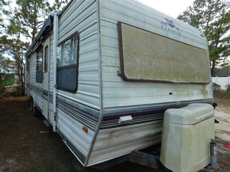Need help locating a manual 1989 Fleetwood Prowler I purchased a 1989 Fleetwood Powerler 29L. I can't find a manual with a basic search so I am reaching out. I recently bought a 1989 Fleetwood Prowler. I have appliance manuals but nothing for the entire structure.. 