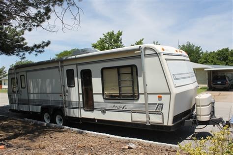 1989 holiday rambler aluma lite. Featuring a line-up of hitch and fifth wheel travel trailers, towable Aluma-Lite products ranged from 19 to 40 feet in length. Motorhomes are produced by Aluma-Lite from 1982 to 1994 ranging between 20 and 36 feet in length. After 1997, the Aluma-Lite name operates within the Holiday Rambler company. 
