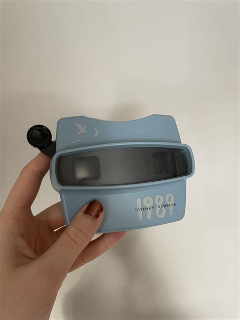 1989 viewfinder. My 1989 viewfinder finally came in! MERCH PHOTO (S) It came with 2 disc! One with polaroids from the OG 1989 era and one with photos from the TV era! 33. Sort by: Add a … 