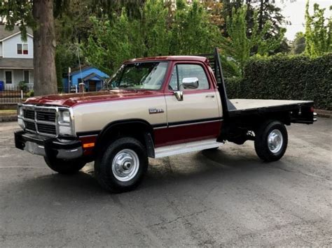 1992 Dodge Ram 3500 Flatbed Dually5.9 12 Valve5 speed manual transmissionPower windows power locksGood tiresClutch in great shapeThe only thing wrong is the truck needs an A/C compressor, everything else worksThis truck runs & drives excellent for its age! ... 1992 DODGE CUMMINS TURBO DIESEL 3500 DUALLY 5 SPEED 2WD 63,000 MILES Year: 1992 .... 