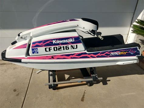 1992 kawasaki 550sx manuale del jet ski. - Bulletin officiel des établissements français de l'océanie et du protectorat des iles de la société et dépendances.