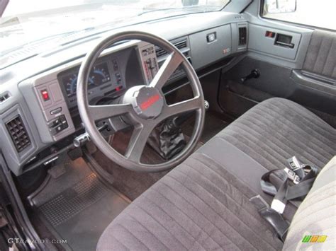 Maxi Cab. $11,630. Base. $15,196. EL. $8,745. Wondering which trim is right for you? Our 1993 Chevrolet S-10 trim comparison will help you decide. See also: Find the best Pickup Trucks for 2024.. 