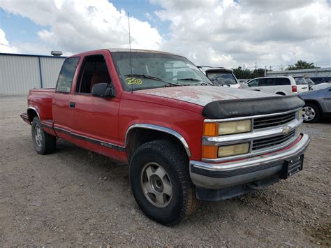 1994 Chevy GMT 400: A Classic Pickup Ready to Conquer Any Terrain
