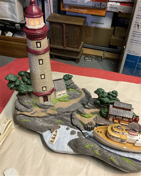 1995 Tampa Bay Mold Lg Ceramic Lighted Lighthouse Pottery …