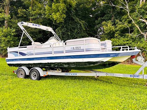 1997 hurricane deck boat.  Interior is in fairly good condition.  Check ou...