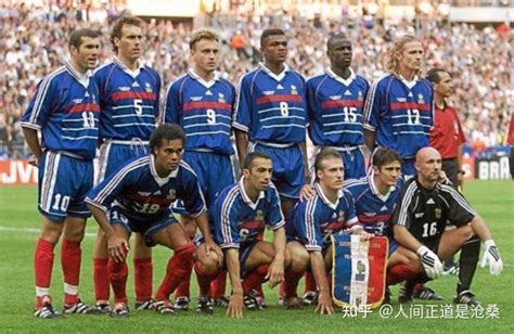 1998年 法国世界杯专用足球的中文名称是什么？