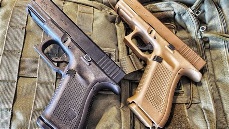 11/30/2021 10:00 AM | Paul Peterson Glock 9mm Face Off: G19X vs. G19 Gen4 GRAB YOUR GLOCK 19X HERE The Glock 19X is basically a centaur-like crossbreed that pairs a Glock 17 grip with a Glock.... 
