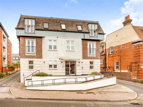 2 Bedroom Flats to Buy in Tonbridge - Primelocation