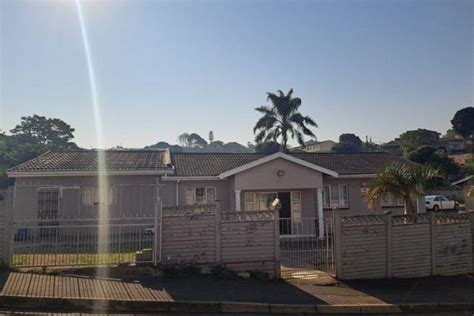 2 Bedroom House for Sale in Stonebridge - property.mg.co.za