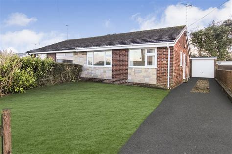 2 Bedroom houses for sale in Chirk - Zoopla