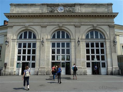 2 Gare De Denfert Rochereau Premium High Res Photos