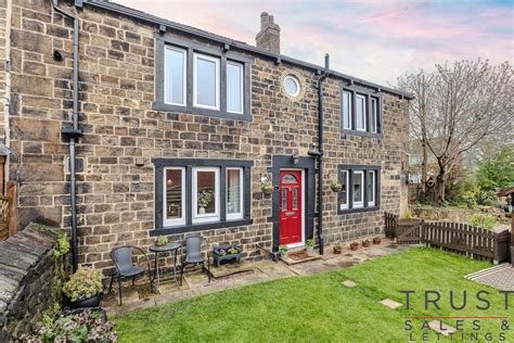 2 Greenside Terrace Dewsbury WF13 4QG - Property Details