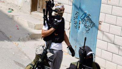 2 Palestinian militants killed in gunfight with Israeli troops in West Bank raid