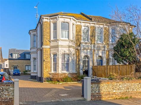 2 bed flat for sale in Flat 7, BN11, Worthing OneDome